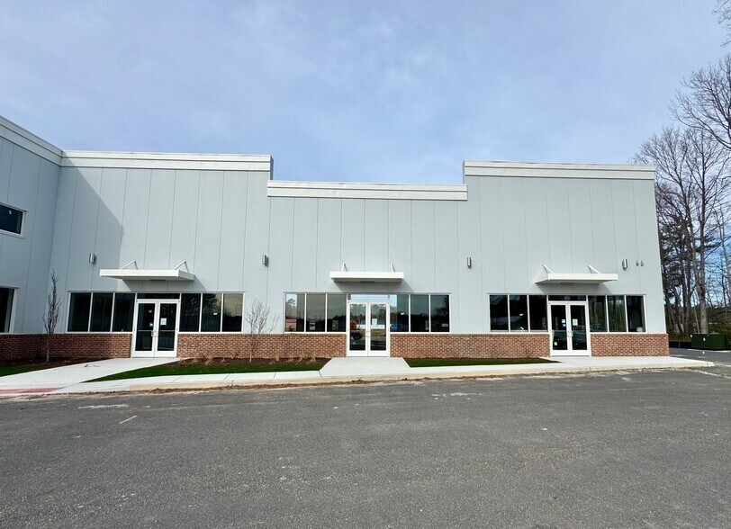 More Photos Of 31013 Besche Ave, Georgetown Showroom For Lease