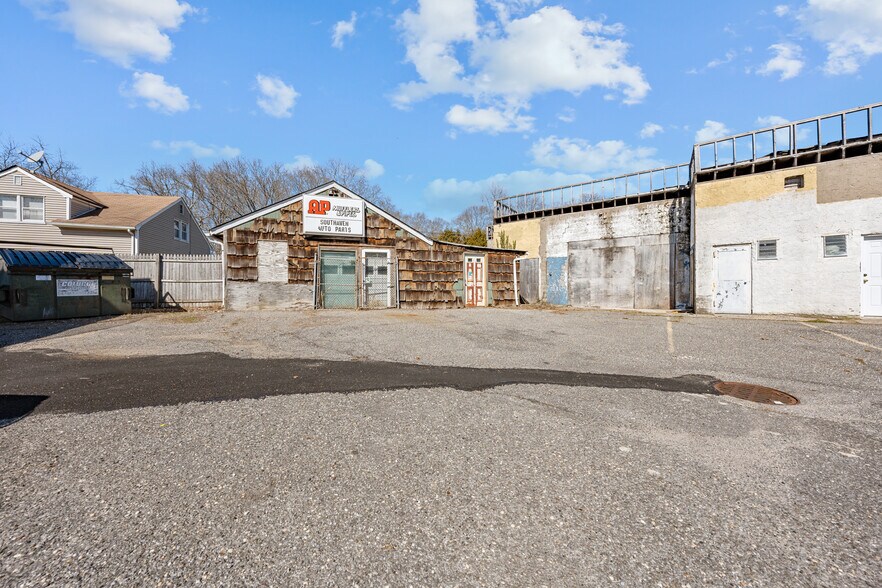 More Photos Of 2815 Montauk Hwy, Brookhaven General Retail For Sale