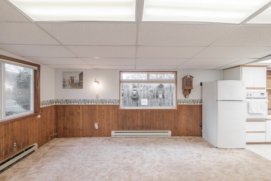 More Photos Of 5198 Skyline Rd S, Salem Multifamily For Sale