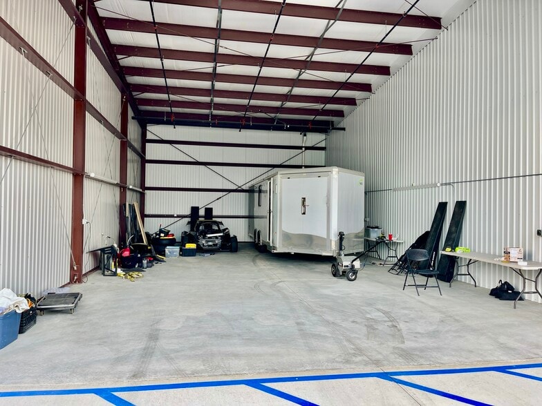 More Photos Of 43250 Sunburst St, Indio Showroom For Sale