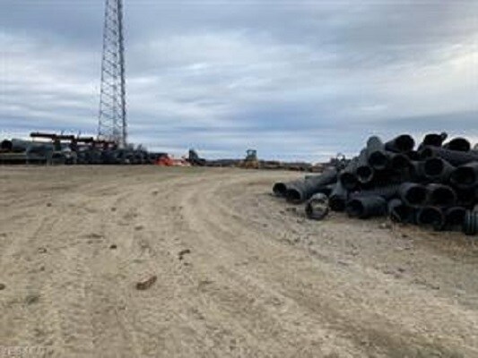 More Photos Of 66310 Pisgah Rd, Quaker City Warehouse For Lease