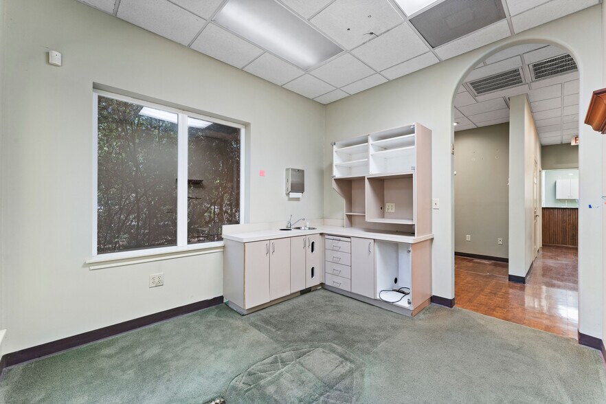 More Photos Of 3403 Rivers Edge Trl, Kingwood Medical For Lease