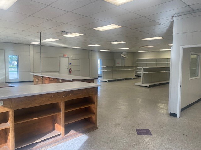 More Photos Of 489 Southgate Rd, Dothan Warehouse For Lease