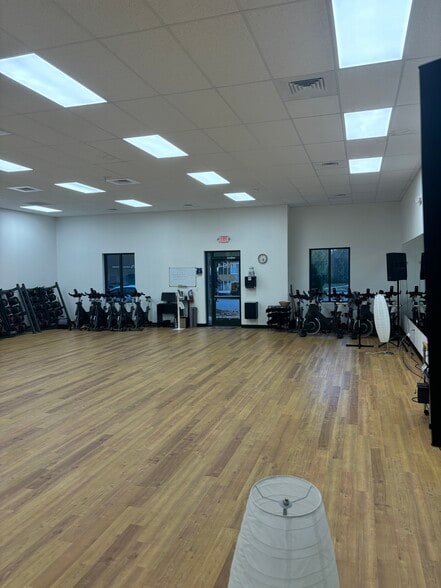 More Photos Of 8709 Arbor Creek Dr, Charlotte Storefront For Lease