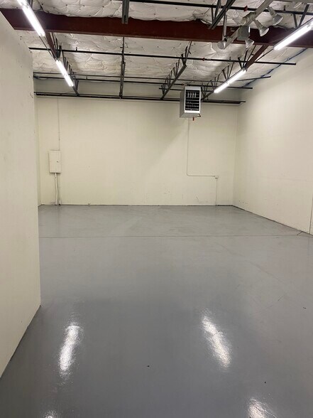 More Photos Of 9751 W 44th Ave, Wheat Ridge Warehouse For Lease