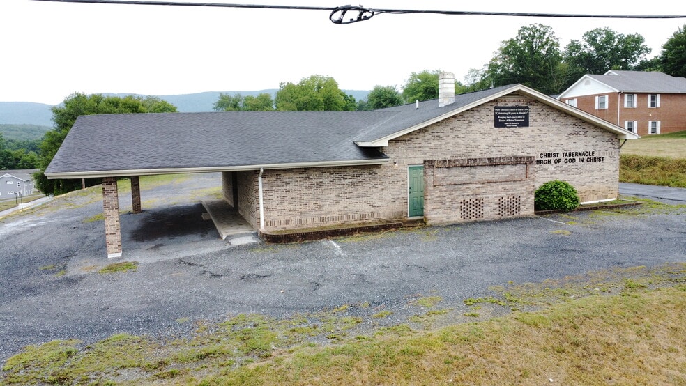 More Photos Of 1312 C St, Waynesboro Religious Facility For Sale