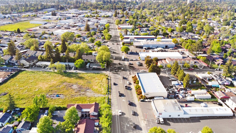 More Photos Of 1576 Petaluma Hill Rd, Santa Rosa Auto Repair For Sale
