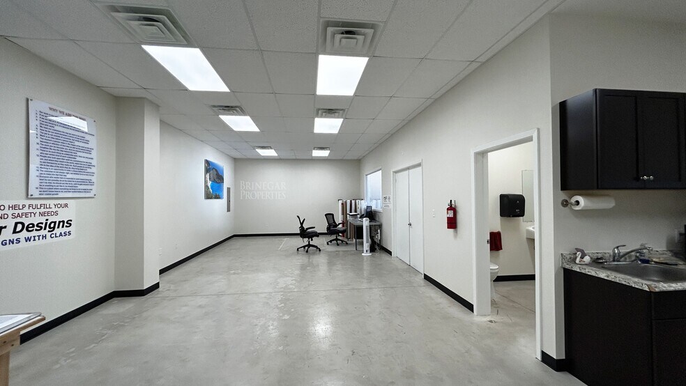 More Photos Of 20700 Frankie Ln, Pflugerville Warehouse For Lease
