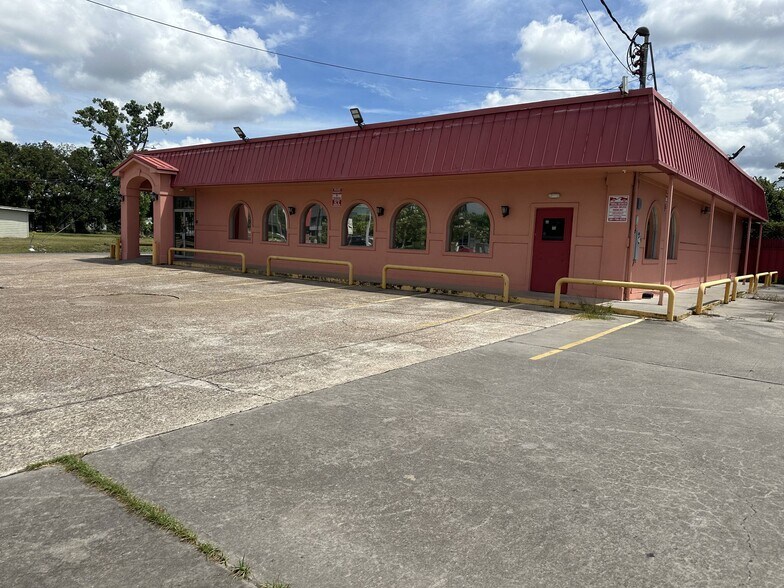 Primary Photo Of 7820 Fulton St, Houston Restaurant For Sale
