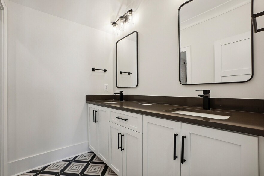 More Photos Of 396 Brookberry Farm Cir, Winston-Salem Specialty For Sale