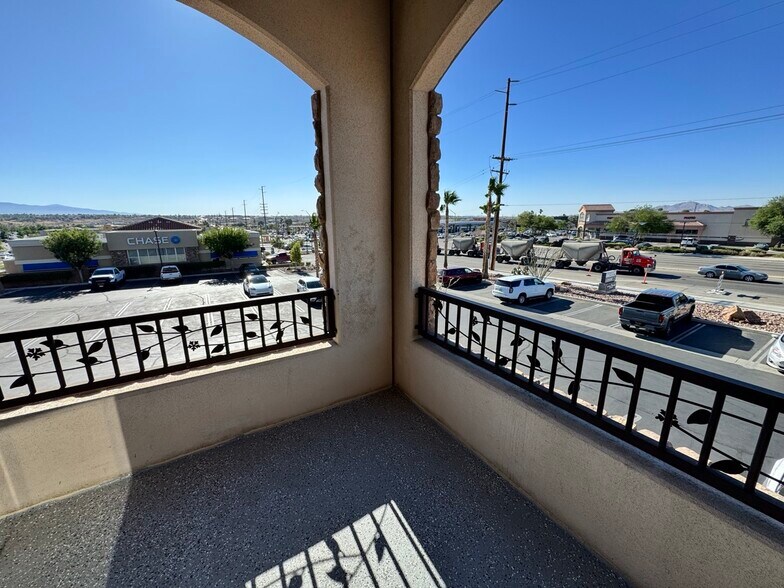 More Photos Of 19341 Bear Valley Rd, Apple Valley Medical For Lease