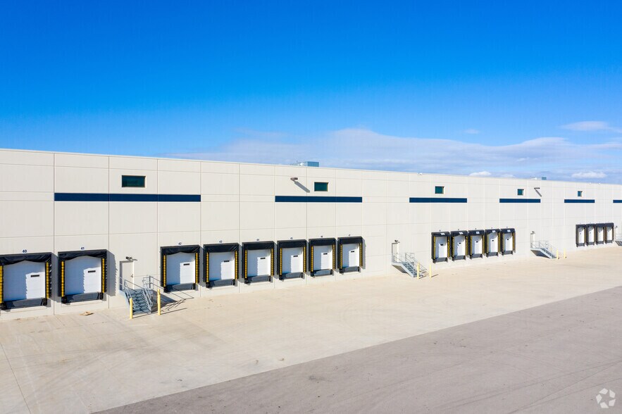 More Photos Of 16342 W 163rd St, Lockport Warehouse For Lease