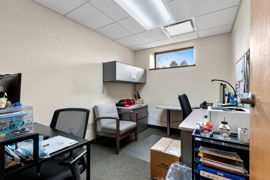 More Photos Of 445 S Adams St, Green Bay Office For Lease