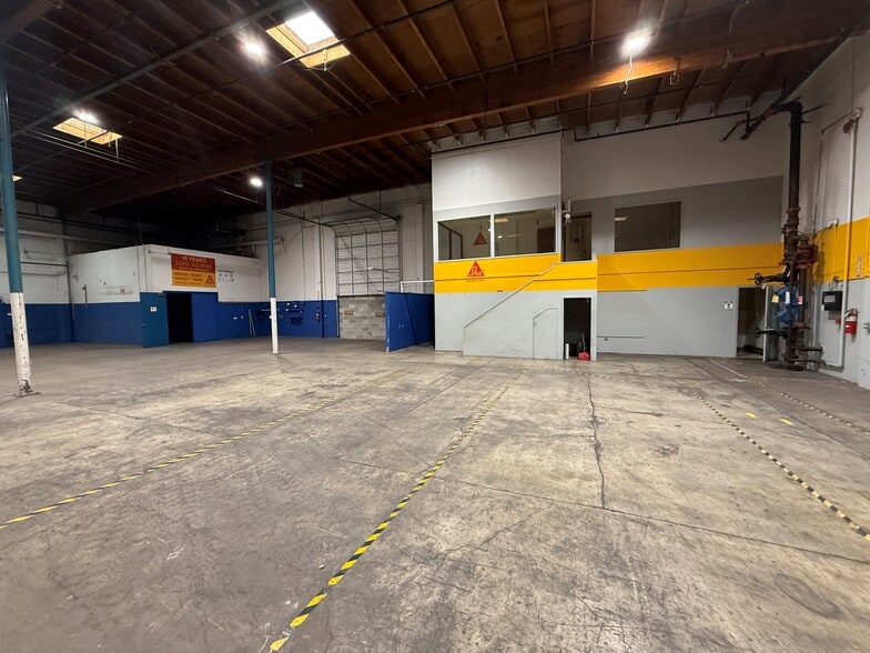 More Photos Of 3025A Industrial Way NE, Salem Warehouse For Lease