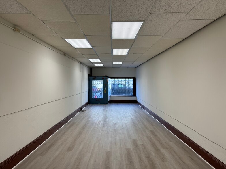 More Photos Of 1551-1555 Clement St, San Francisco Storefront Retail Residential For Lease