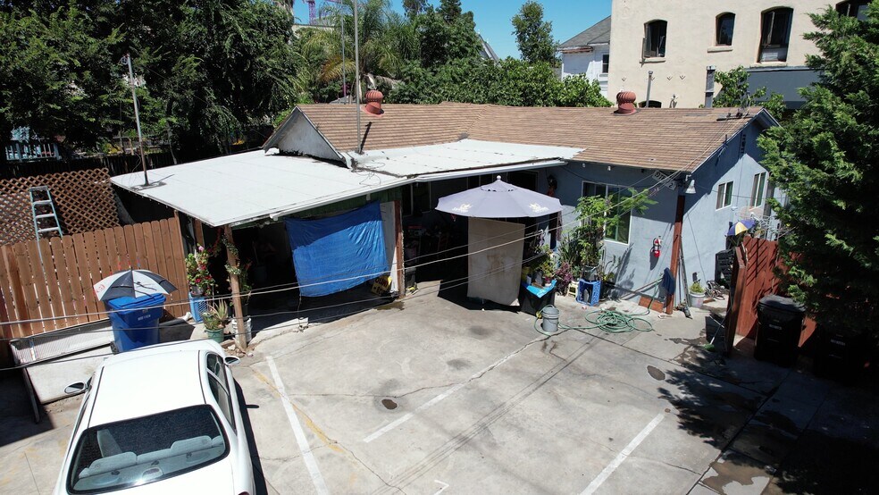 More Photos Of 1978 Bonsallo Ave, Los Angeles Apartments For Sale