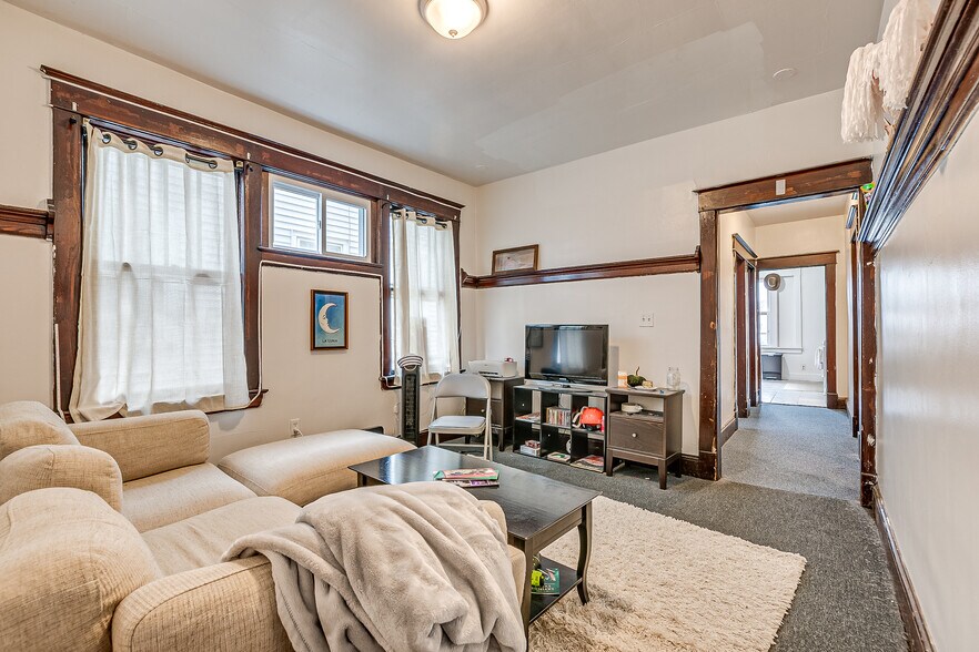 More Photos Of 60 Huntington St, New Brunswick Apartments For Sale