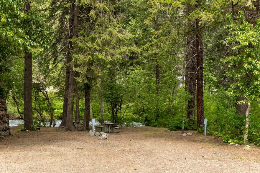 More Photos Of 3300 US Highway 97, Peshastin Specialty For Sale