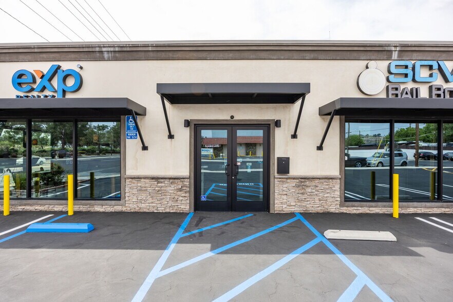 More Photos Of 20605 Soledad Canyon Rd, Canyon Country Office For Sale