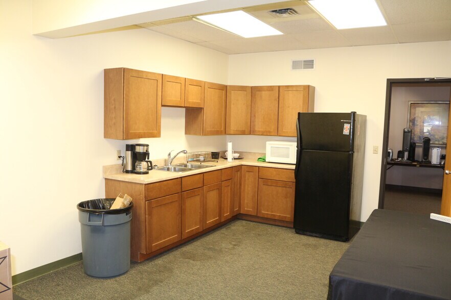 More Photos Of 801 S Durkin Dr, Springfield Office For Sale