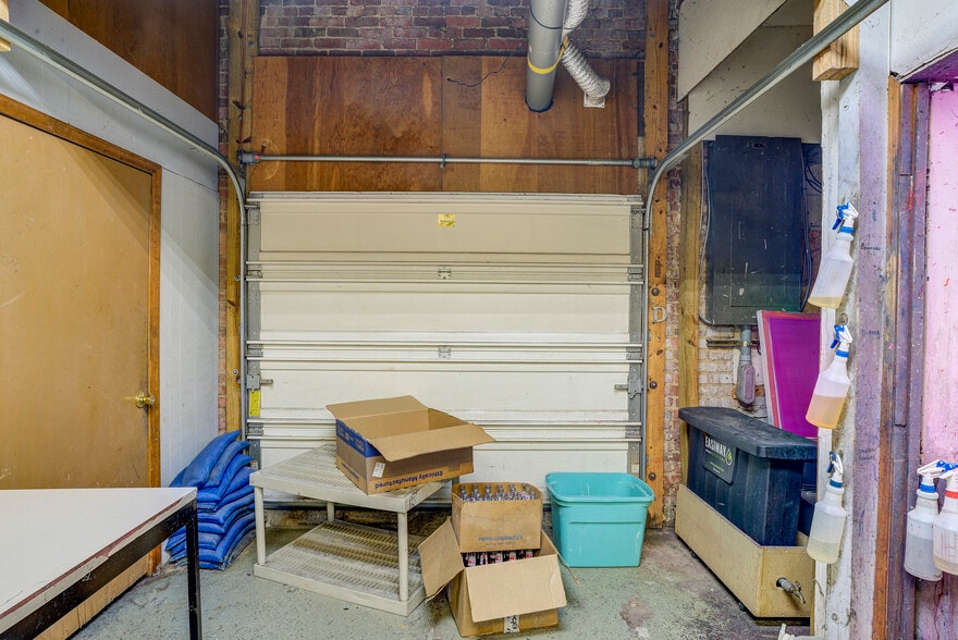 More Photos Of 140 W Market St, Johnson City Storefront Retail Residential For Sale