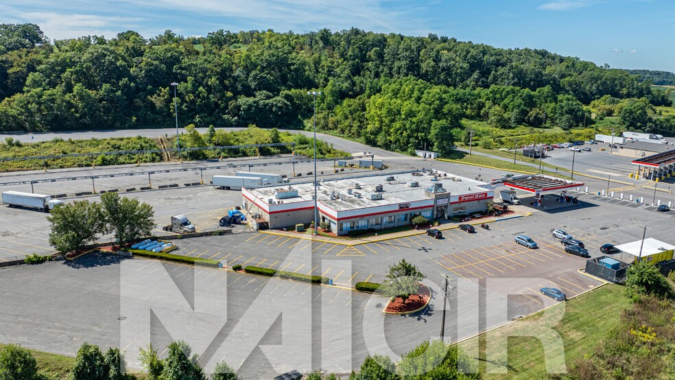 More Photos Of 1460 N Ridge Rd, Milton General Retail For Sale