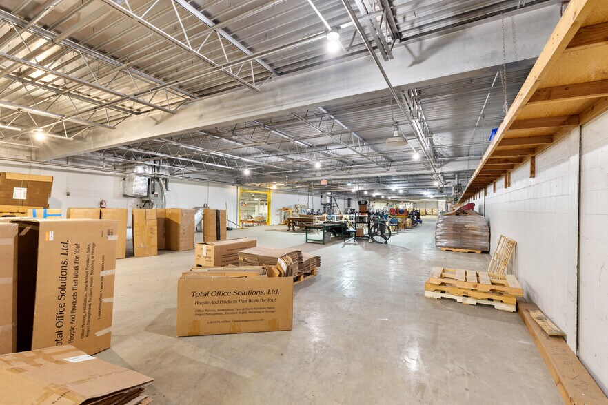 More Photos Of 5305 Midway Rd, Haltom City Distribution For Lease