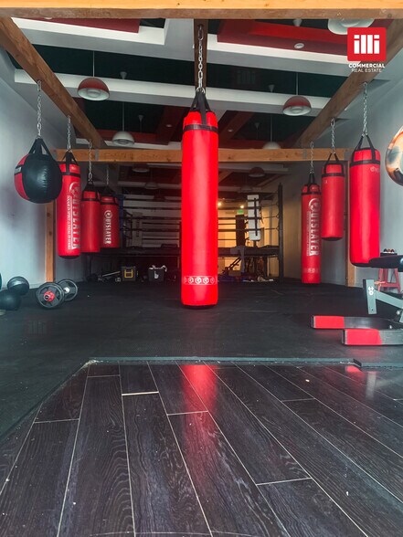 More Photos Of 6265 Sepulveda Blvd, Van Nuys Unknown For Lease