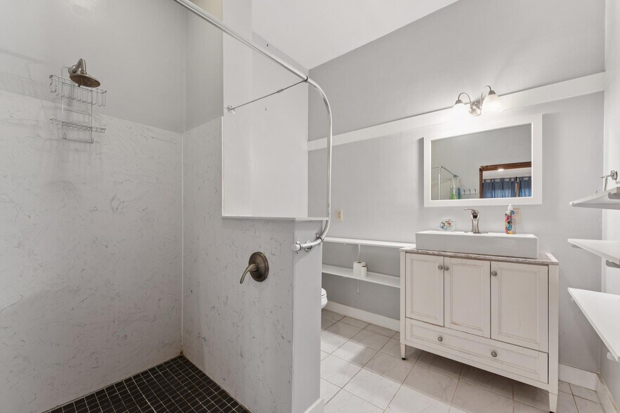 More Photos Of 1254 E 12th St, Oakland Apartments For Sale