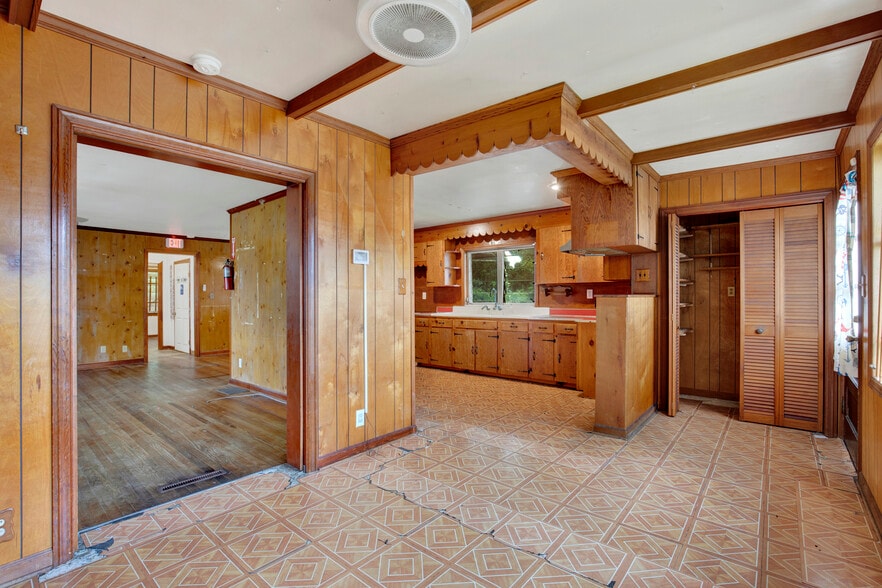 More Photos Of 4710 Augusta Rd, Savannah Flex For Sale