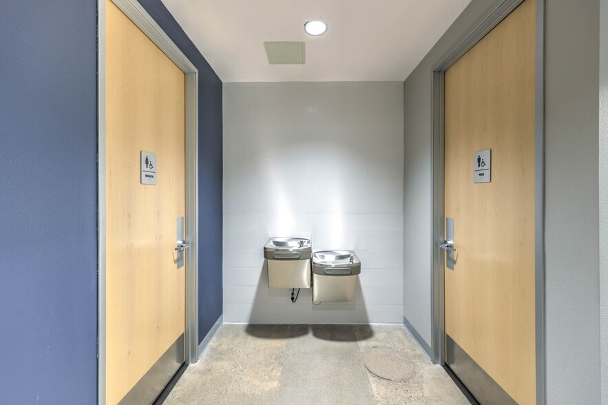 More Photos Of 730 Las Vegas Blvd S, Las Vegas General Retail For Lease