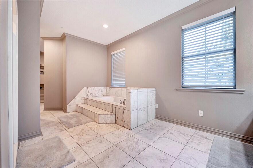 More Photos Of 5607 Sapp Rd, Conroe Lodge Meeting Hall For Sale