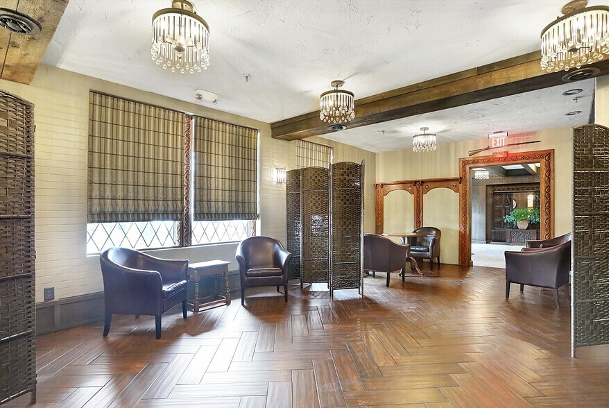 More Photos Of 35 S Main St, Batesville Warehouse For Sale
