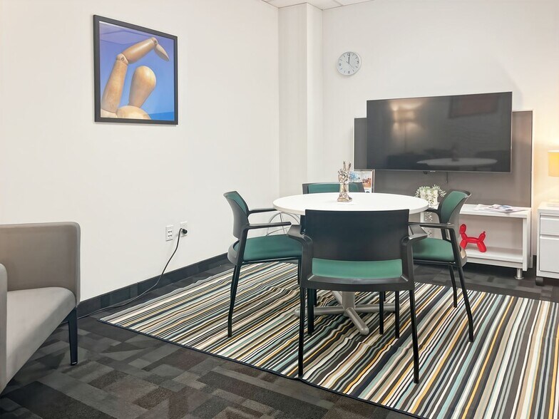 More Photos Of 1701 Hollis St, Halifax Coworking Space