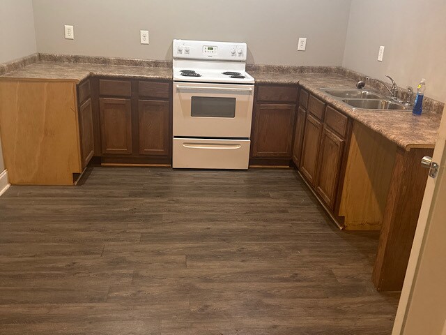 More Photos Of 14345 Bledsoe Rd, Athens Flex For Sale