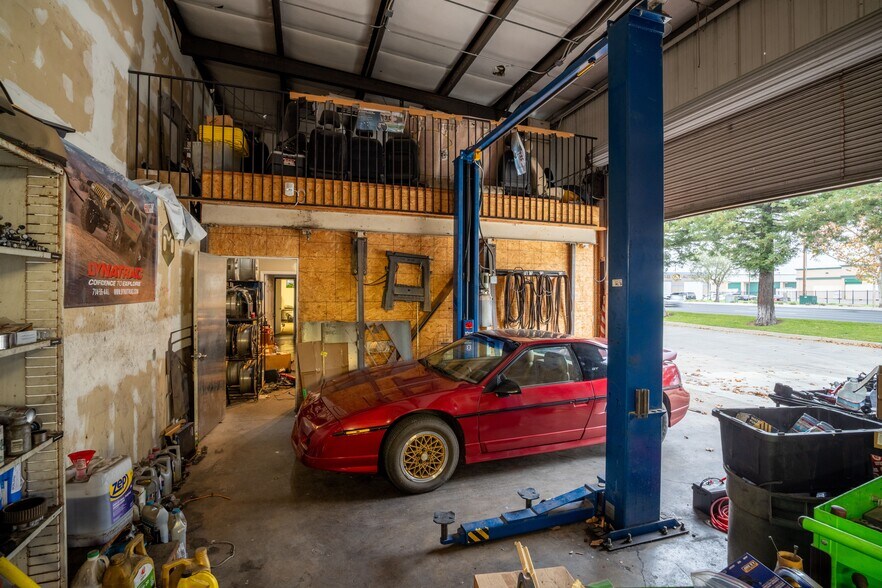 More Photos Of 3567 Recycle Rd, Rancho Cordova Warehouse For Sale