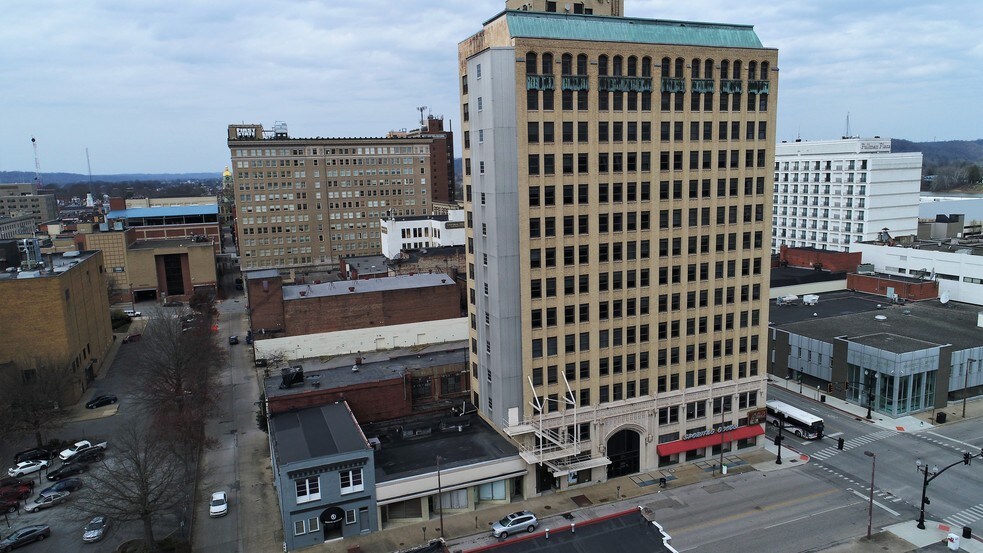 More Photos Of 401 11th St, Huntington Unknown For Sale