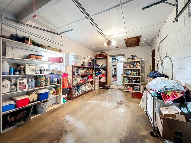 More Photos Of 7001 W Jones Ave, Mount Dora Airplane Hangar For Sale