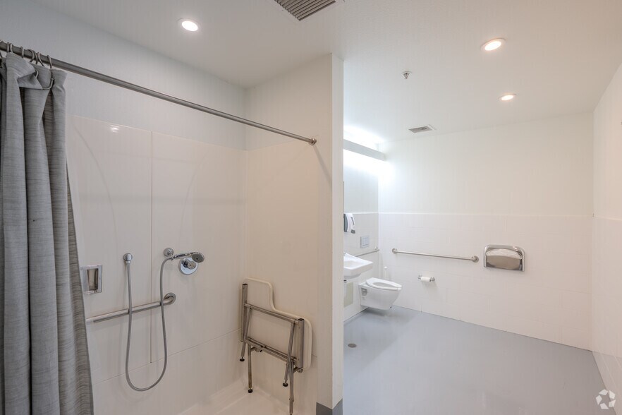 More Photos Of 1320-1326 9th St, Berkeley Warehouse For Sale