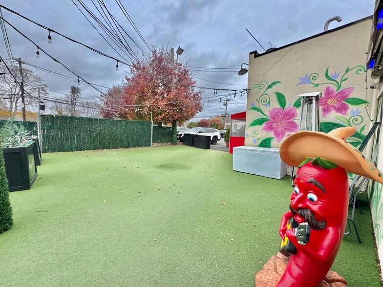 More Photos Of 3925 Merrick Rd, Seaford Restaurant For Sale