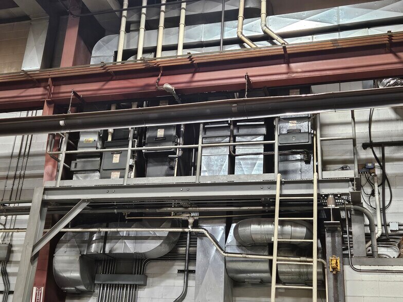 More Photos Of 3500 Contractors Dr, Midland Manufacturing For Sale