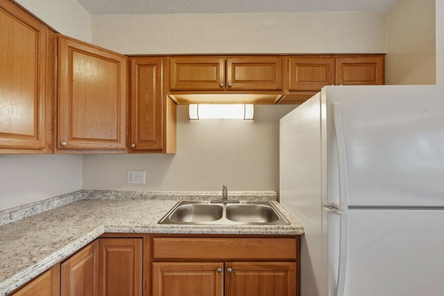 More Photos Of 1737 6th Ave, Huntington Apartments For Sale