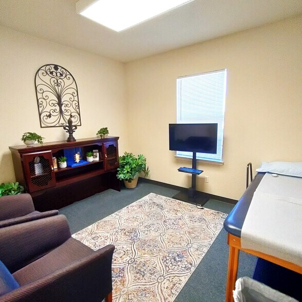 More Photos Of 930 S Bell Blvd, Cedar Park Office Residential For Lease