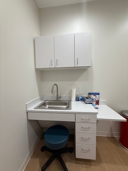 More Photos Of 1400 N Coit Rd, McKinney Medical For Lease