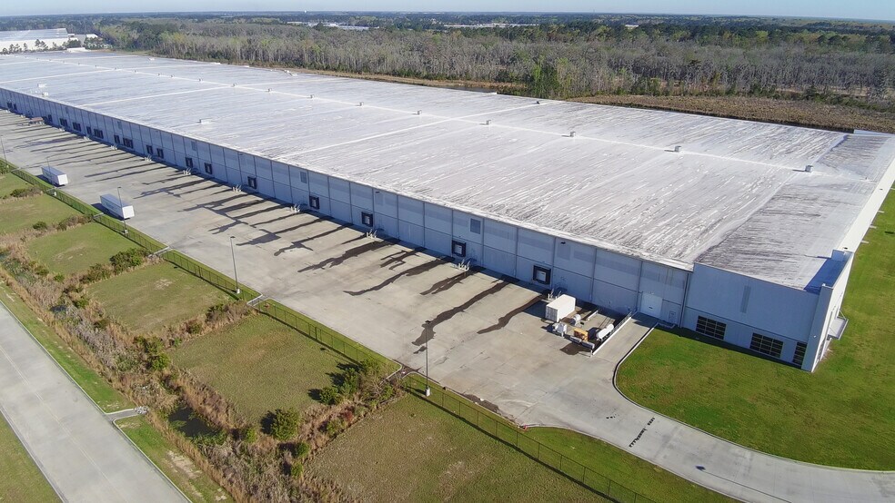More Photos Of 311 International Trade Pky, Port Wentworth Warehouse For Lease