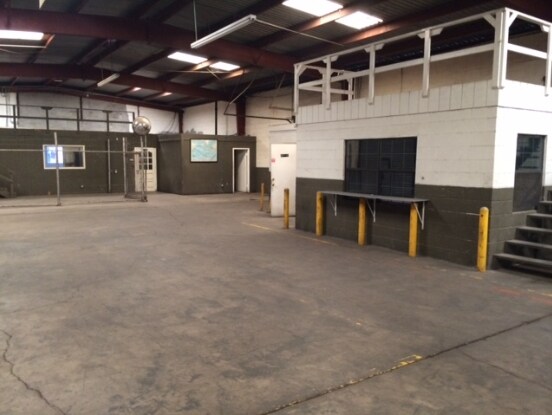 More Photos Of 1800 Blair St, Laredo Warehouse For Lease