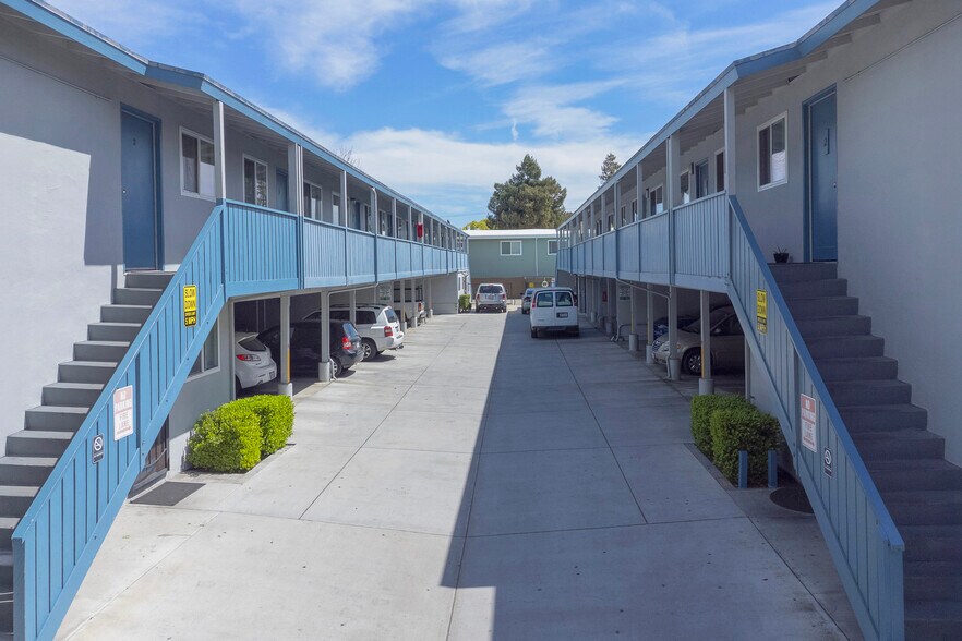 More Photos Of 309-315 Oak Ave, Redwood City Apartments For Sale