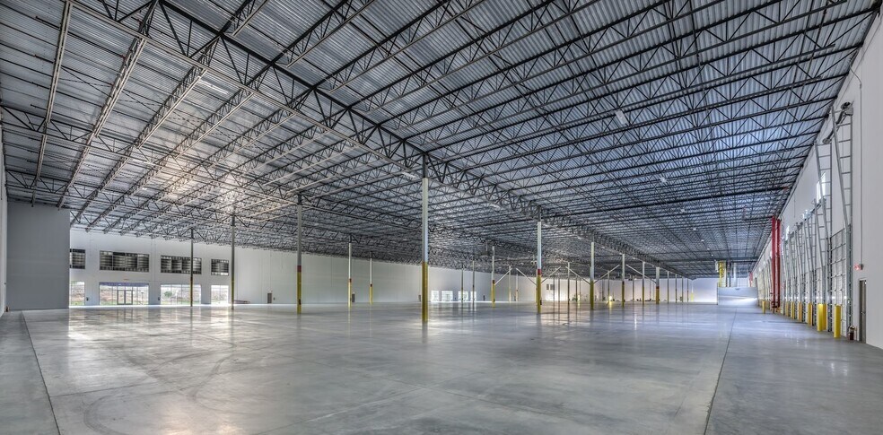 More Photos Of 5570 Atlanta Hwy, Alpharetta Unknown For Lease