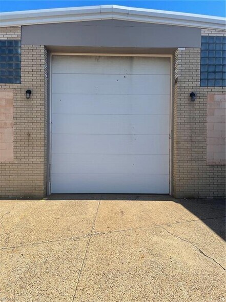 More Photos Of 1515 Franklin Ave, Toronto Industrial For Lease