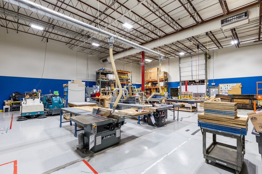 More Photos Of 212 W Newberry Rd, Bloomfield Manufacturing For Sale